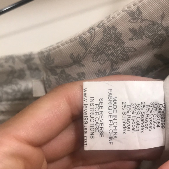 Anthropologie pattern jeans - Picture 6 of 6